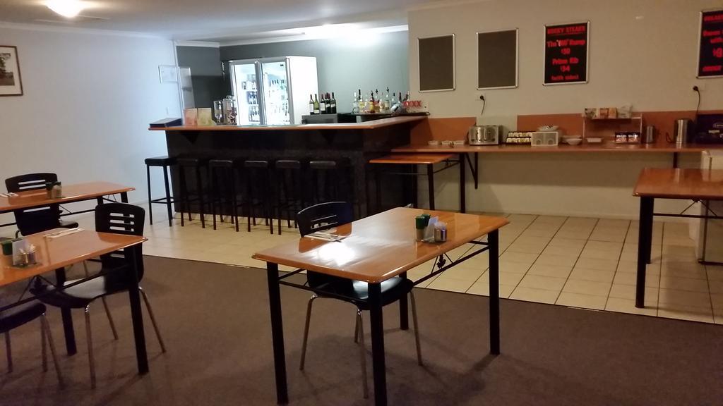 True Blue Motor Inn Rockhampton Exteriör bild