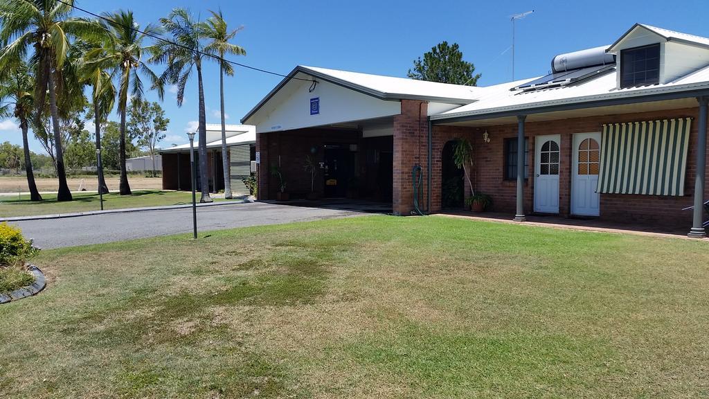 True Blue Motor Inn Rockhampton Exteriör bild