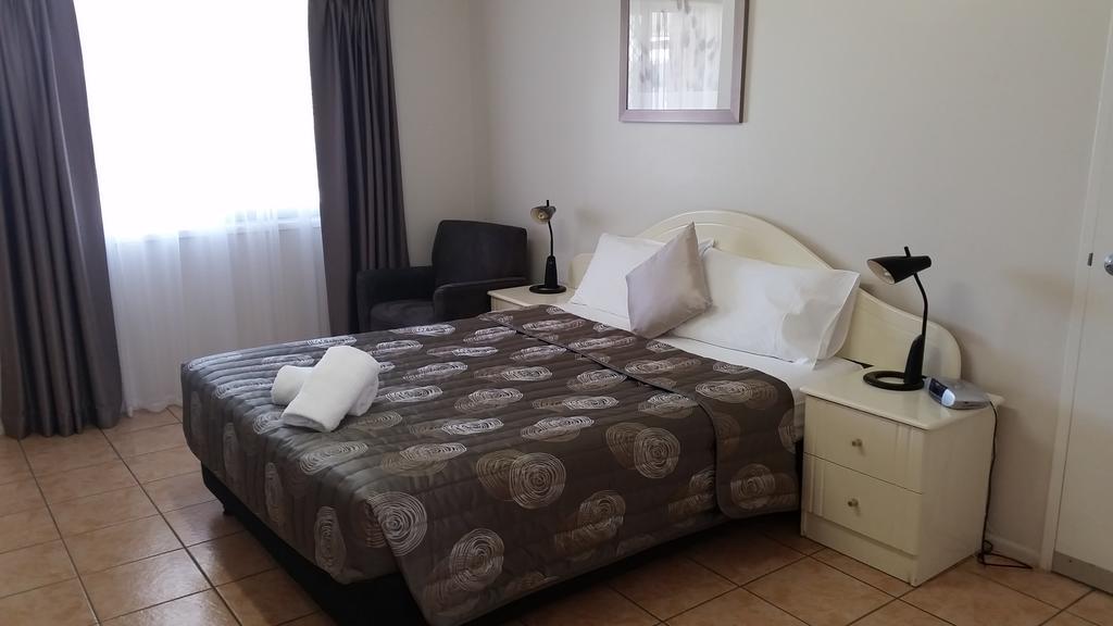 True Blue Motor Inn Rockhampton Rum bild