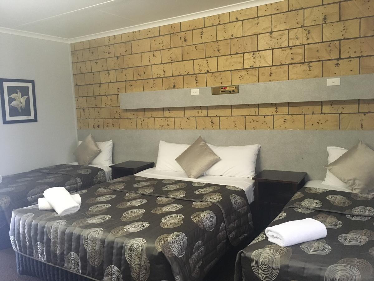 True Blue Motor Inn Rockhampton Exteriör bild