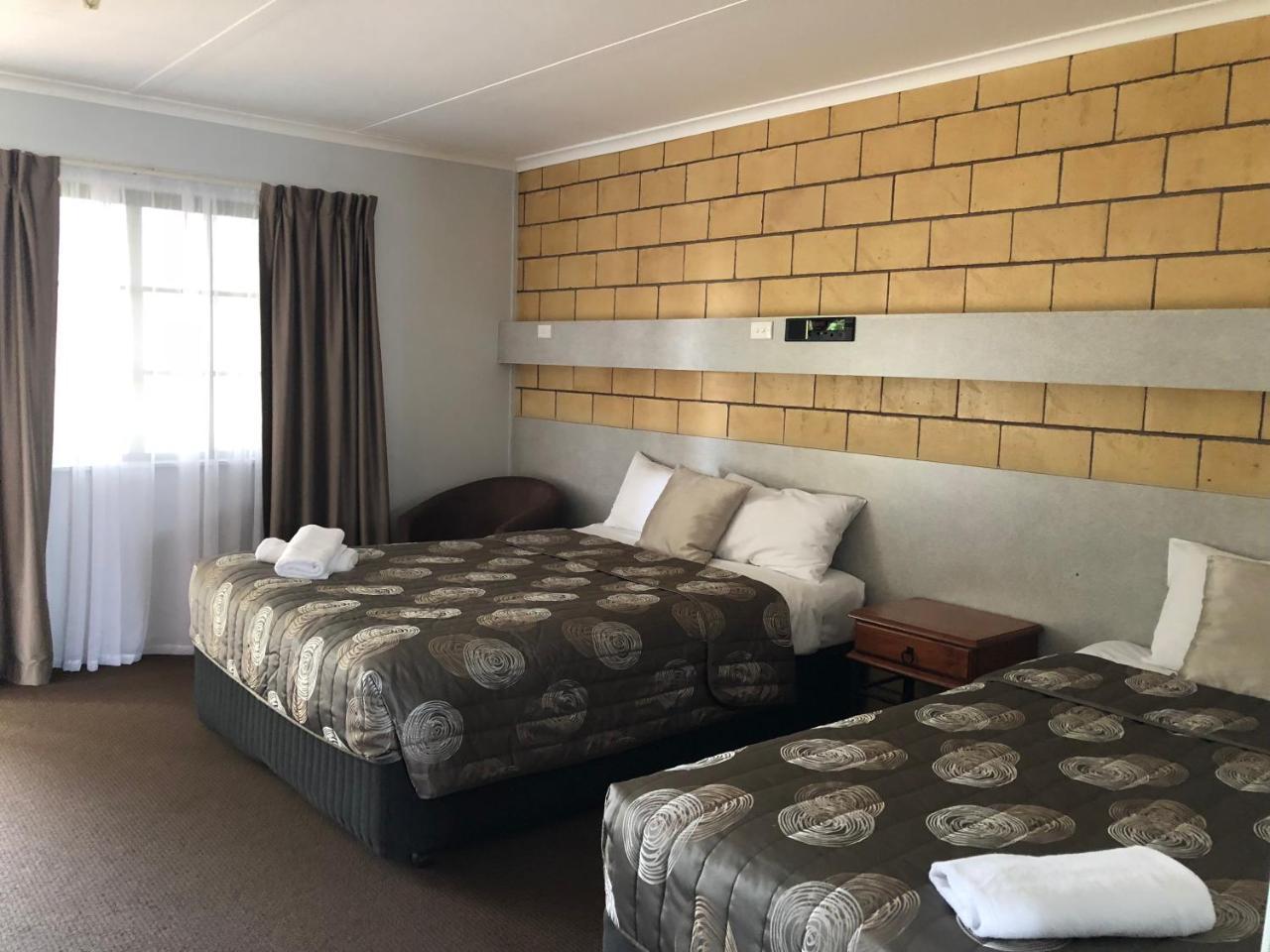 True Blue Motor Inn Rockhampton Exteriör bild