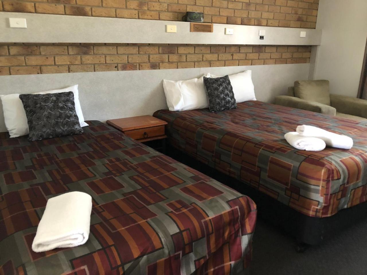 True Blue Motor Inn Rockhampton Exteriör bild