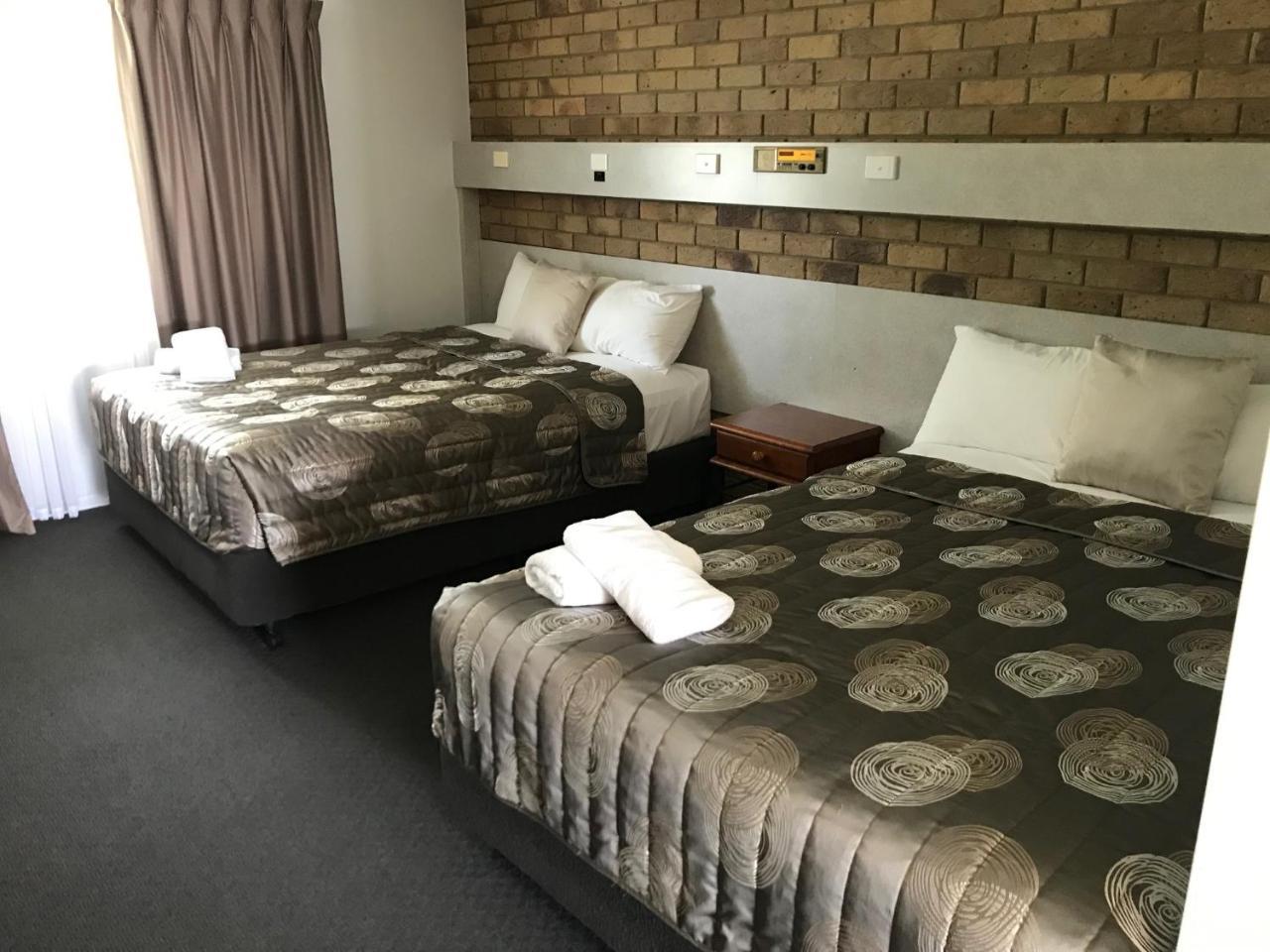 True Blue Motor Inn Rockhampton Exteriör bild