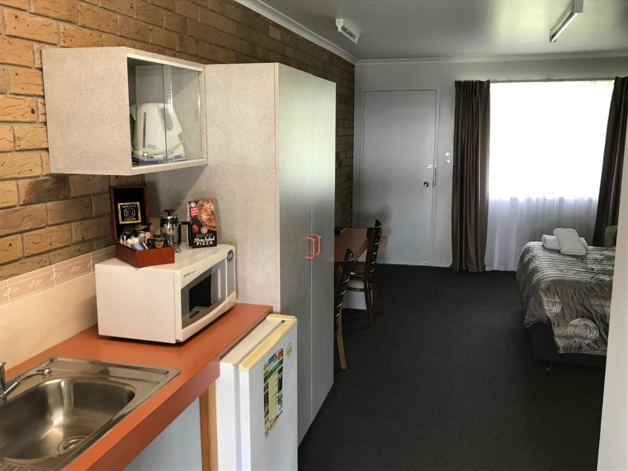 True Blue Motor Inn Rockhampton Exteriör bild